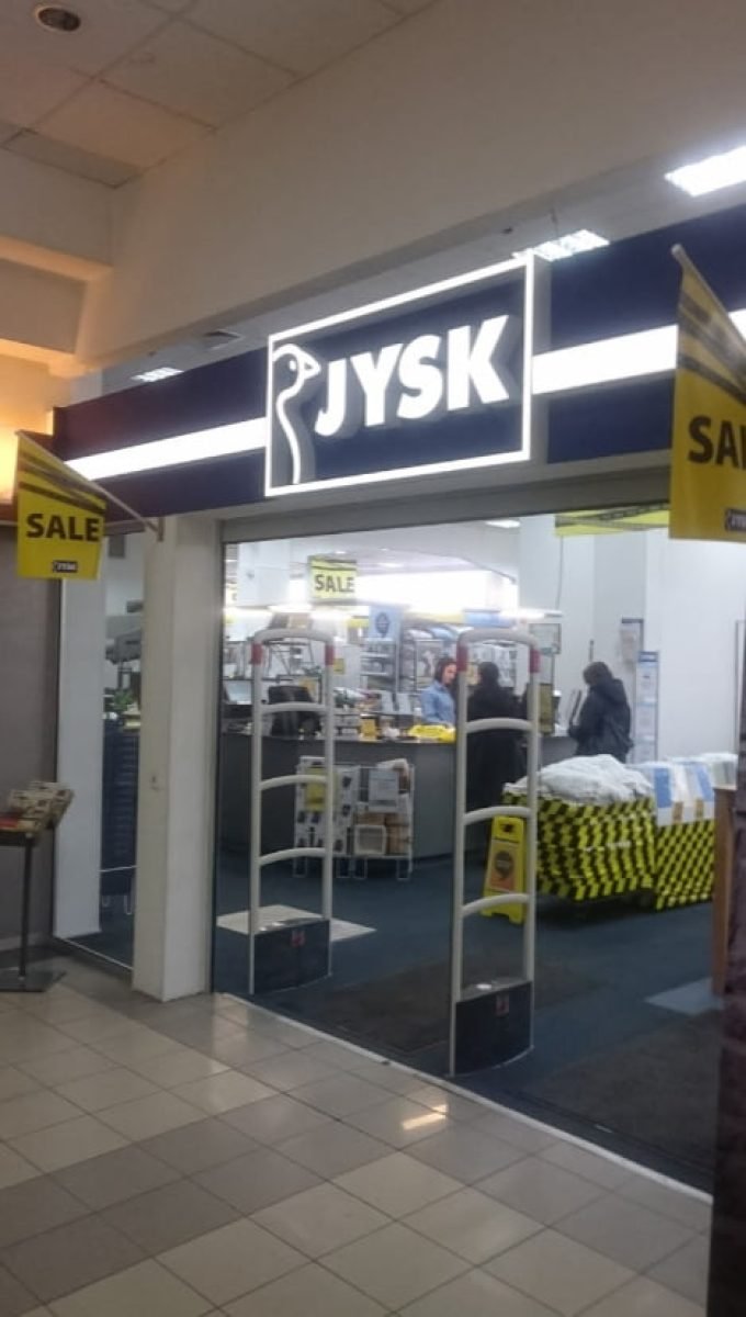 Магазин мебели JYSK в ТЦ Украина