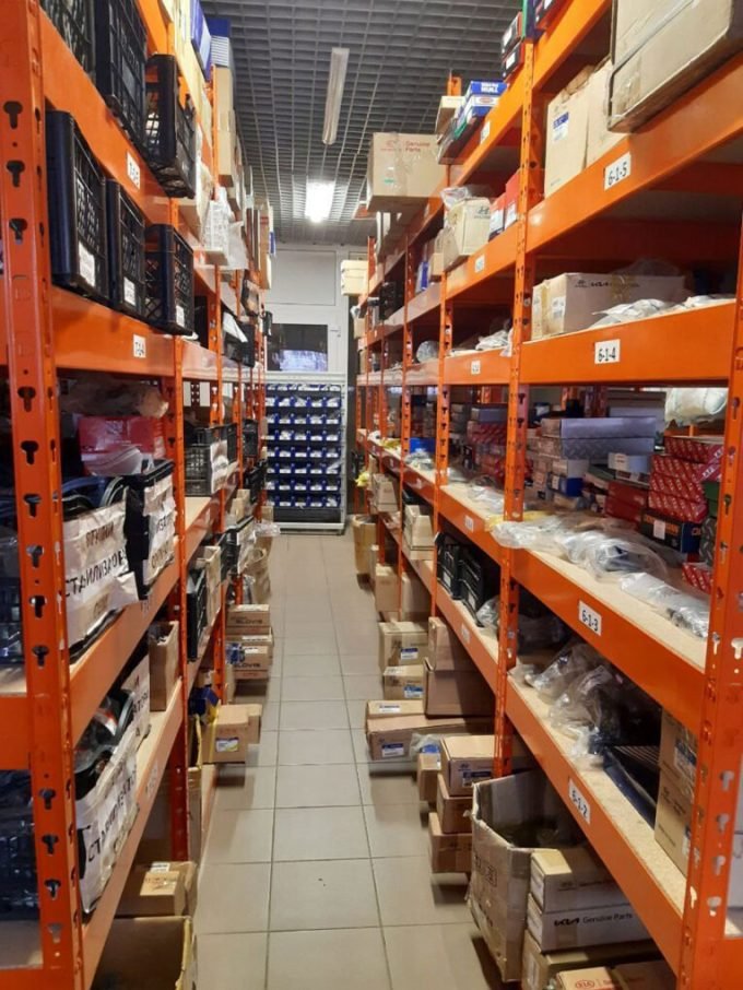 Магазин автозапчастин KIAPARTS на Куренівці