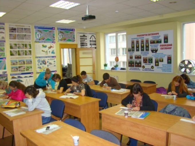 Автошкола «Навигатор» на Позняках