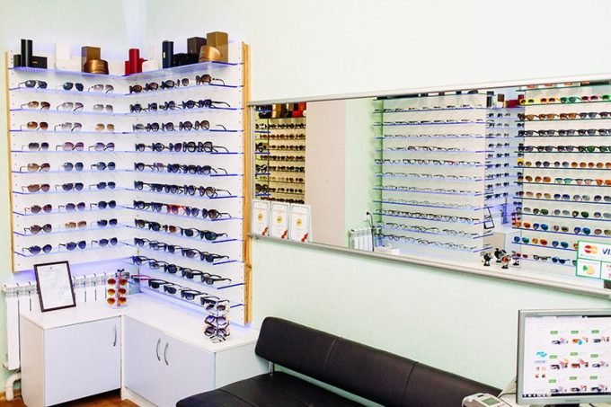 Магазин солнцезащитных очков o4ki.ua на Никольско-Слободской