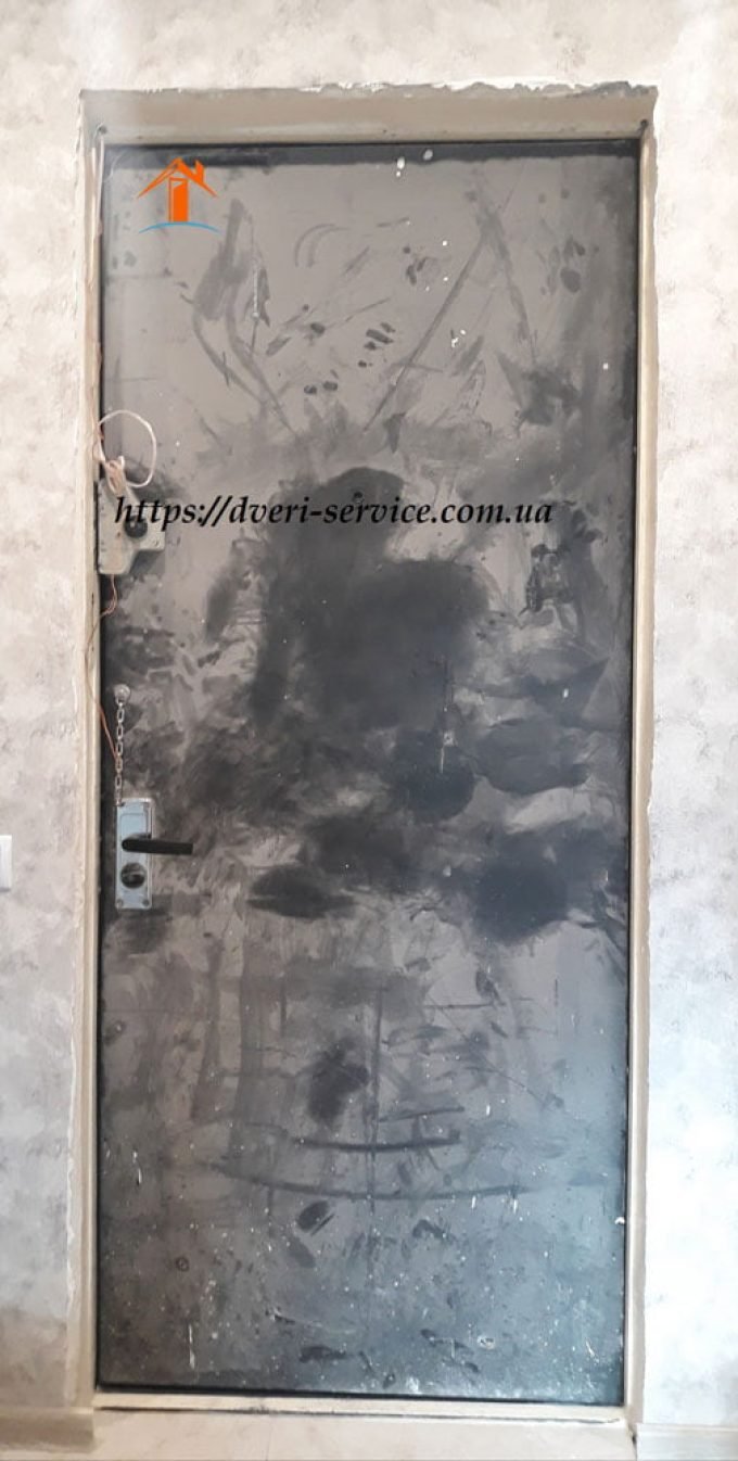 Двери Сервис — ремонт и реставрация бронедверей в Киеве