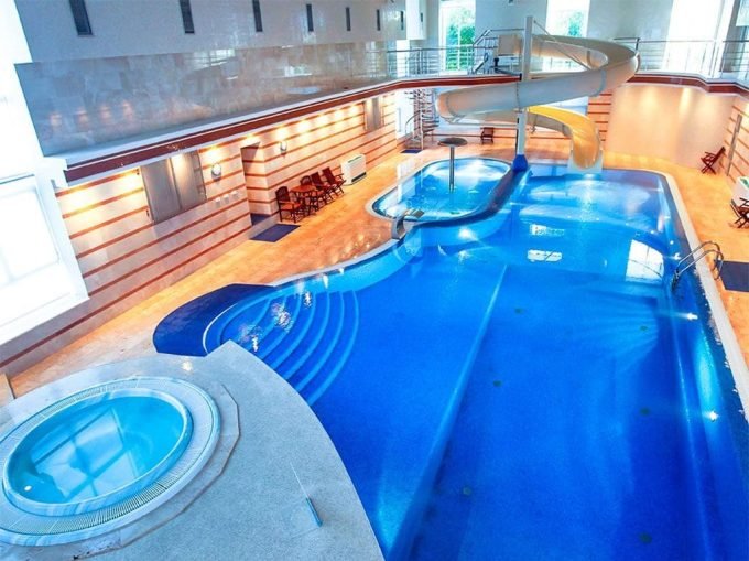 Заміський комплекс Платіум під Києвом