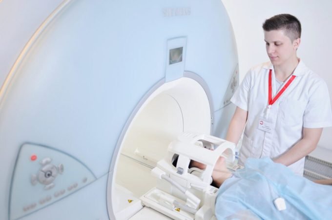 M24 - Диагностика МРТ в Киеве на Антонова