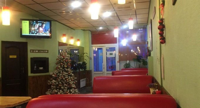 Pizza House на Бажана