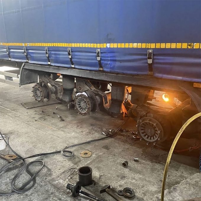 Вантажна СТО OLTRUCK - ремонт вантажівок і напівпричепів