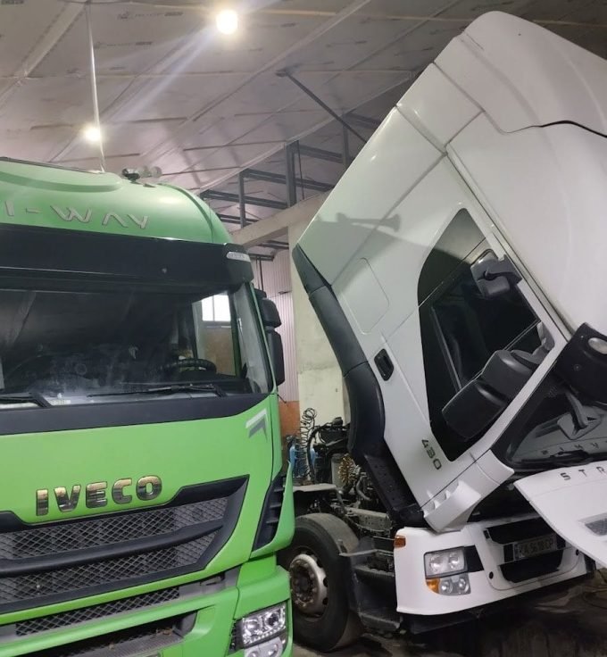 Вантажна СТО OLTRUCK - ремонт вантажівок і напівпричепів