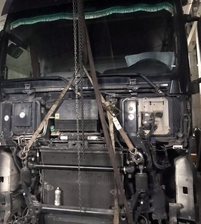 Вантажна СТО OLTRUCK - ремонт вантажівок і напівпричепів