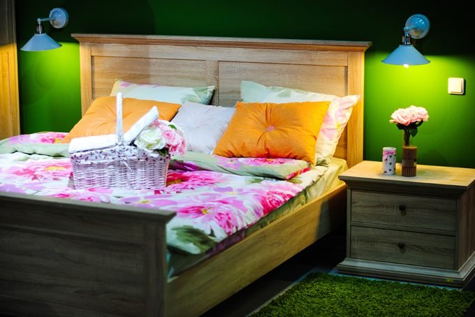 Магазин HOMSTER в ТРЦ Art Mall - мебель для спальни