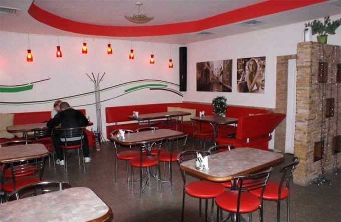 Пиццерия Алиби на Заболотного - интерьер