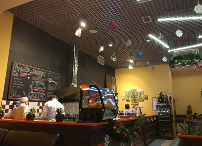 Пиццерия Fan-Pizza на Л.Курбаса - интерьер