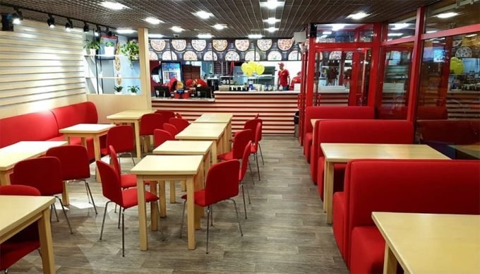 Pizza King на ул. Саксаганского - интерьер