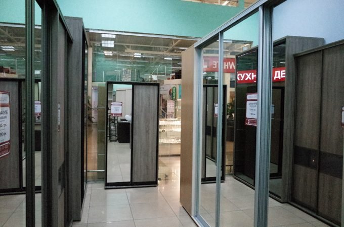 Магазин KUPE.UA в ТЦ Глобал - шкафы-купе