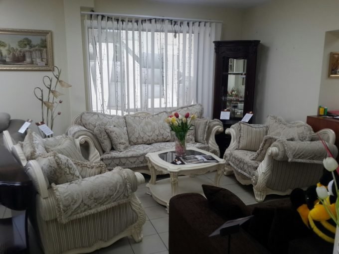 Фирменный салон 