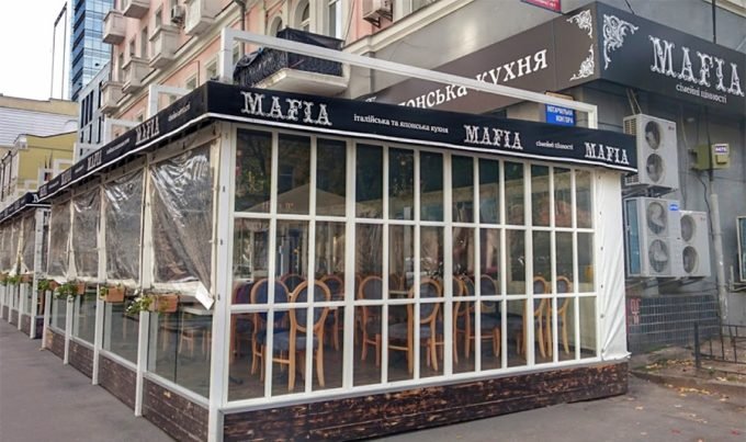 Ресторан MAFIA на ул. Б. Хмельницкого - летняя площадка