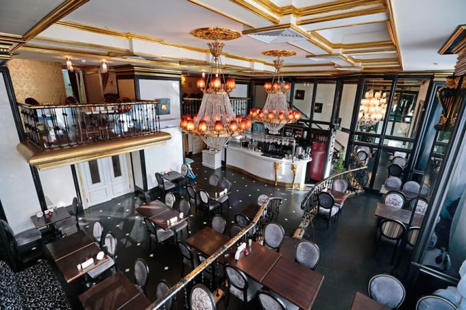 Ресторан Mafia на Крещатике - роскошный интерьер