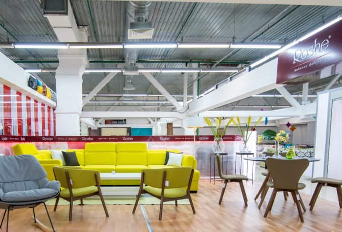 Салон ROSHE в ТЦ Даринок - мягкая мебель