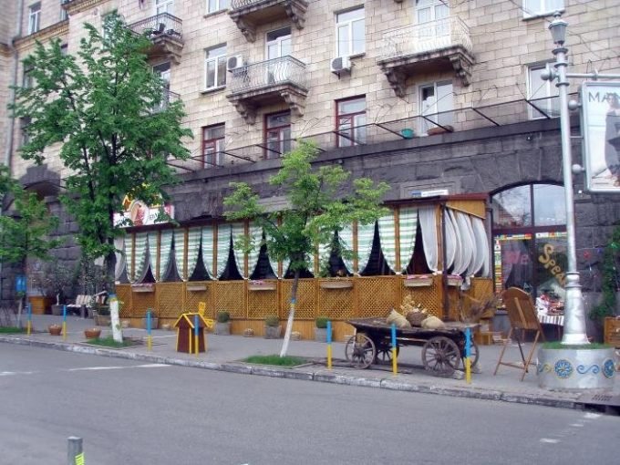 Корчма Тарас Бульба - уличная терраса